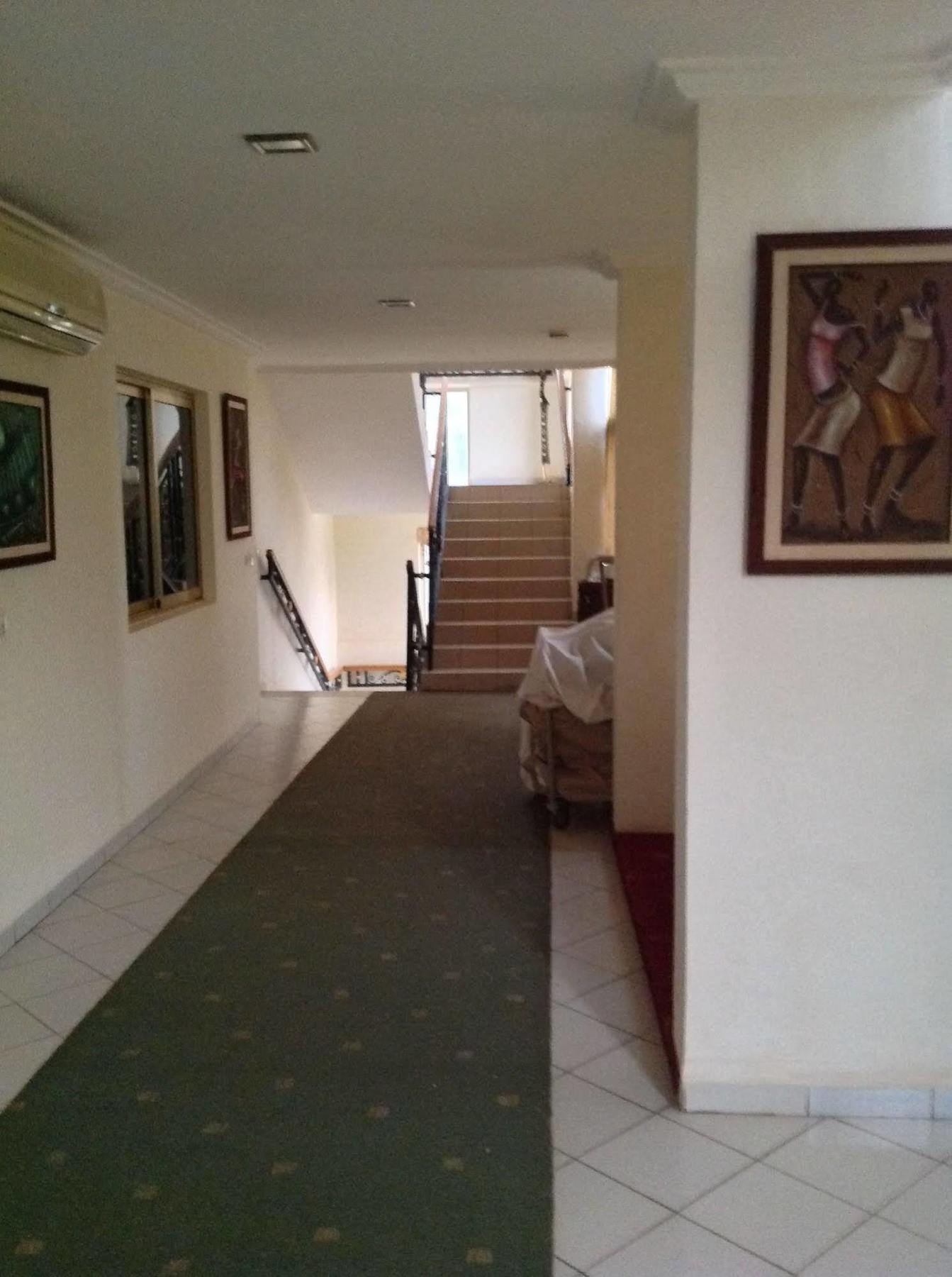 Faso Hotel วากาดูกู ภายนอก รูปภาพ